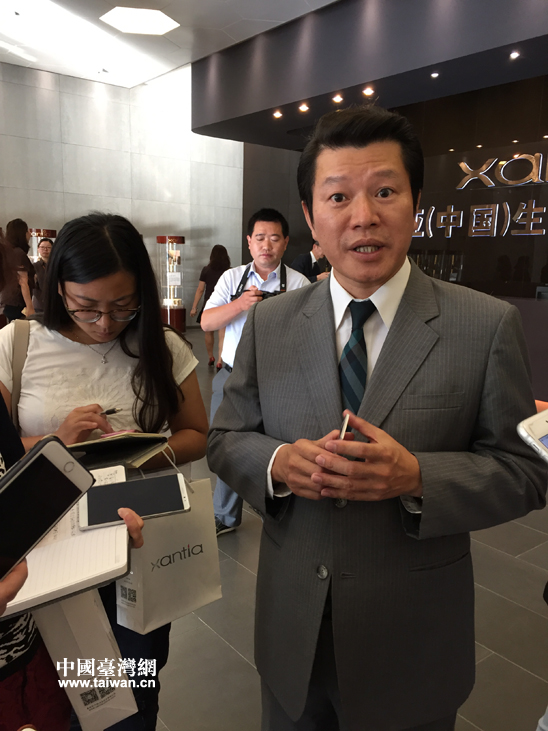 桑提亚生物技术有限公司董事长江汉彰接受两岸媒体记者采访